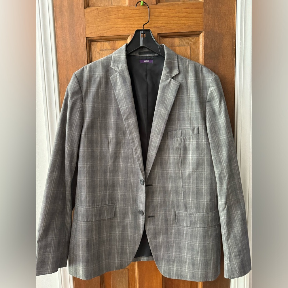 Slim fit gray plaid blazer.